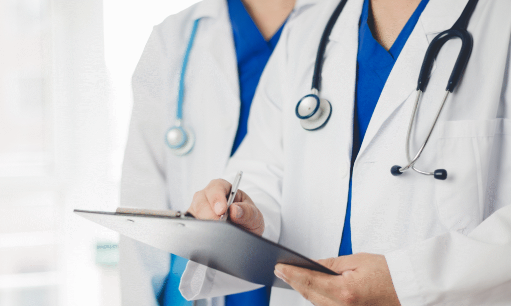 Udostępnienie dokumentacji medycznej – kto i kiedy może ją otrzymać